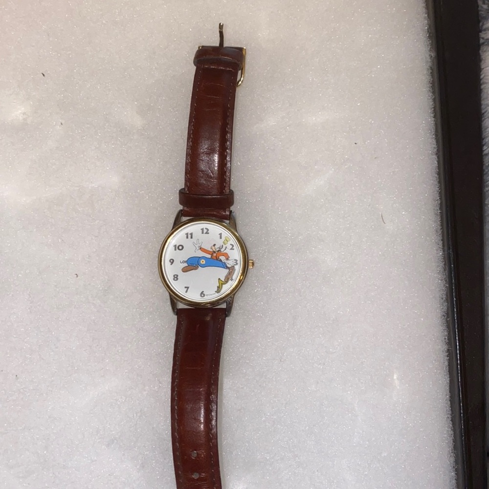Lorus disney y167-x001 goofy watch